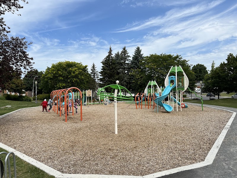 Alfred-Dorais Dog Park dog park