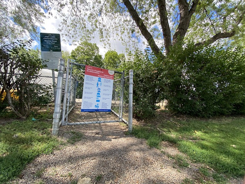 Mackle Road Dog Run dog park