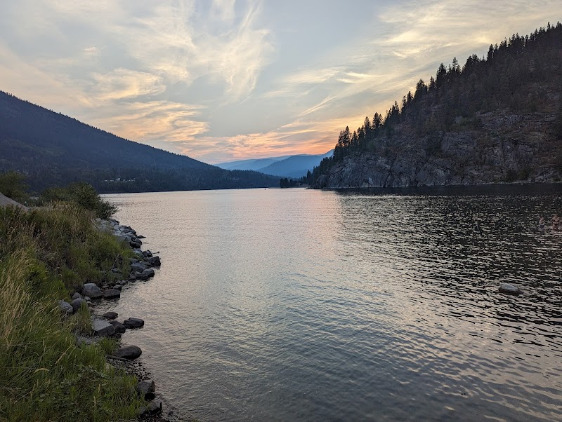 Lakeside Walk dog park