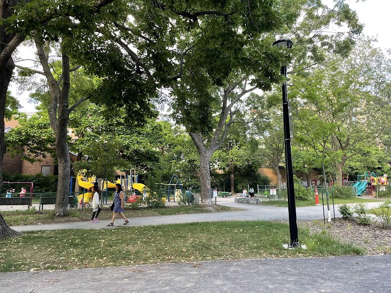 Parc de la Savane dog park