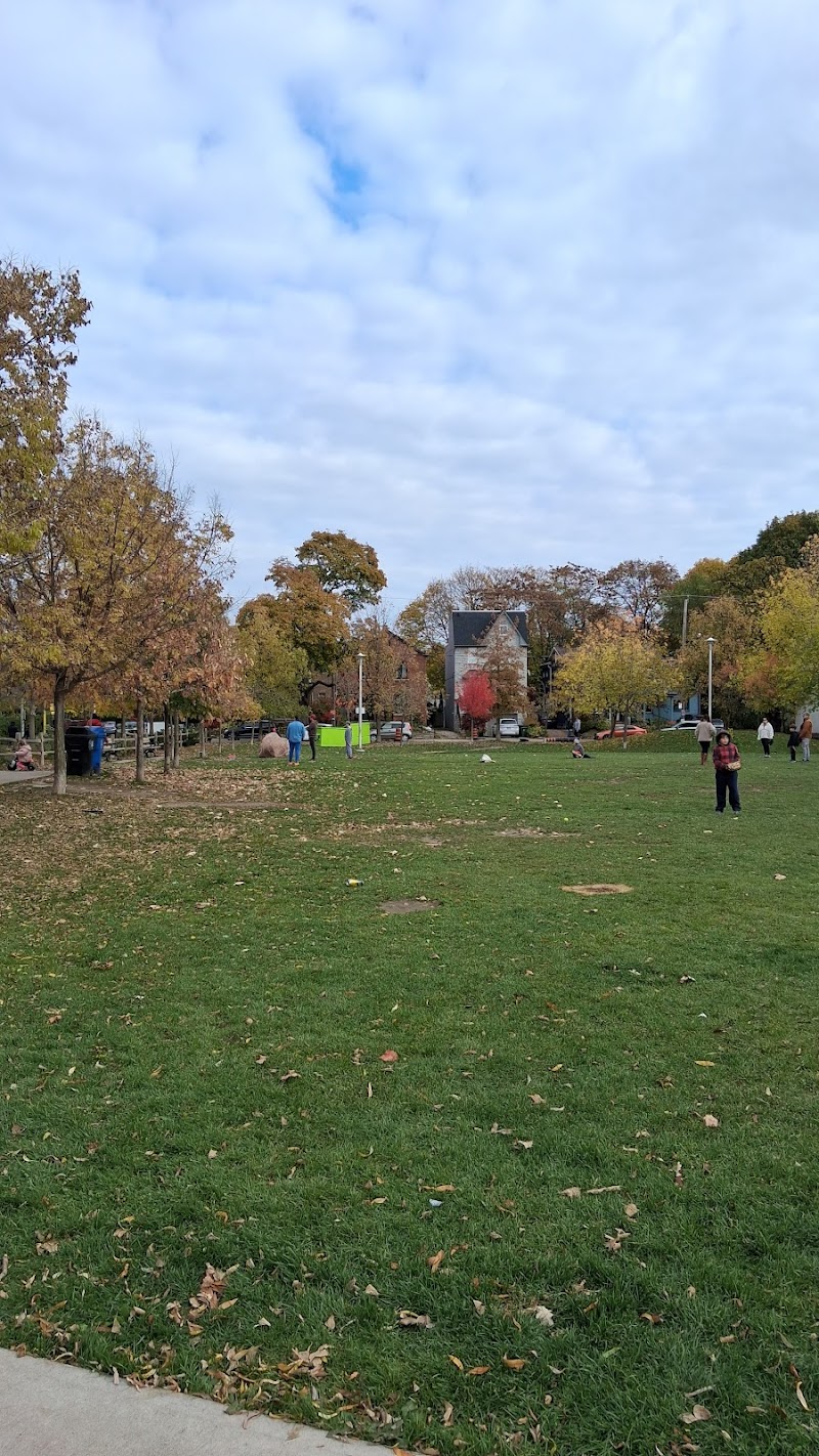 Wychwood Barns Dog Park dog park