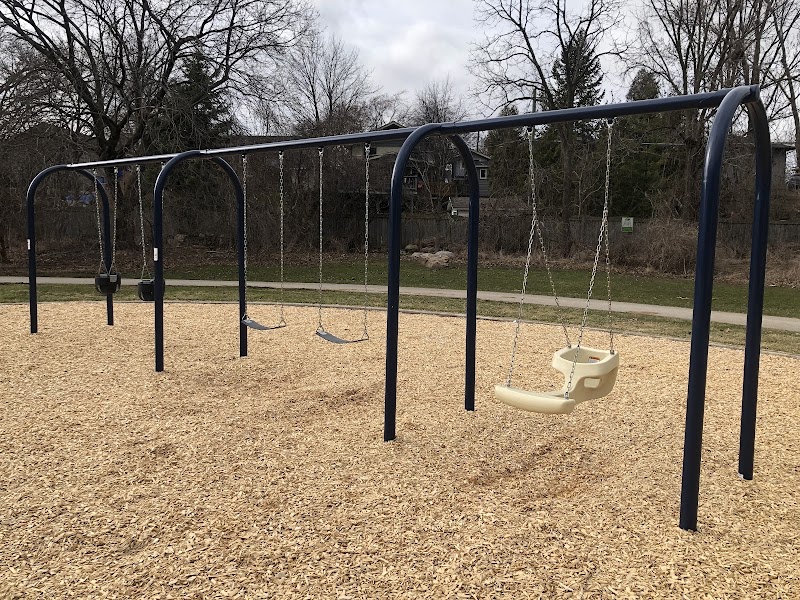 Roly Bird Park dog park