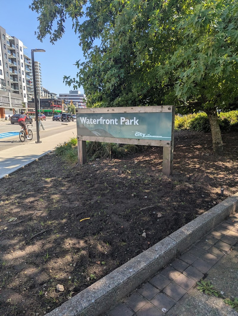 Waterfront Park Off-Leash Dog Area dog park