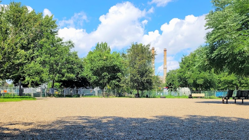 Sir-Wilfrid-Laurier Park dog park dog park